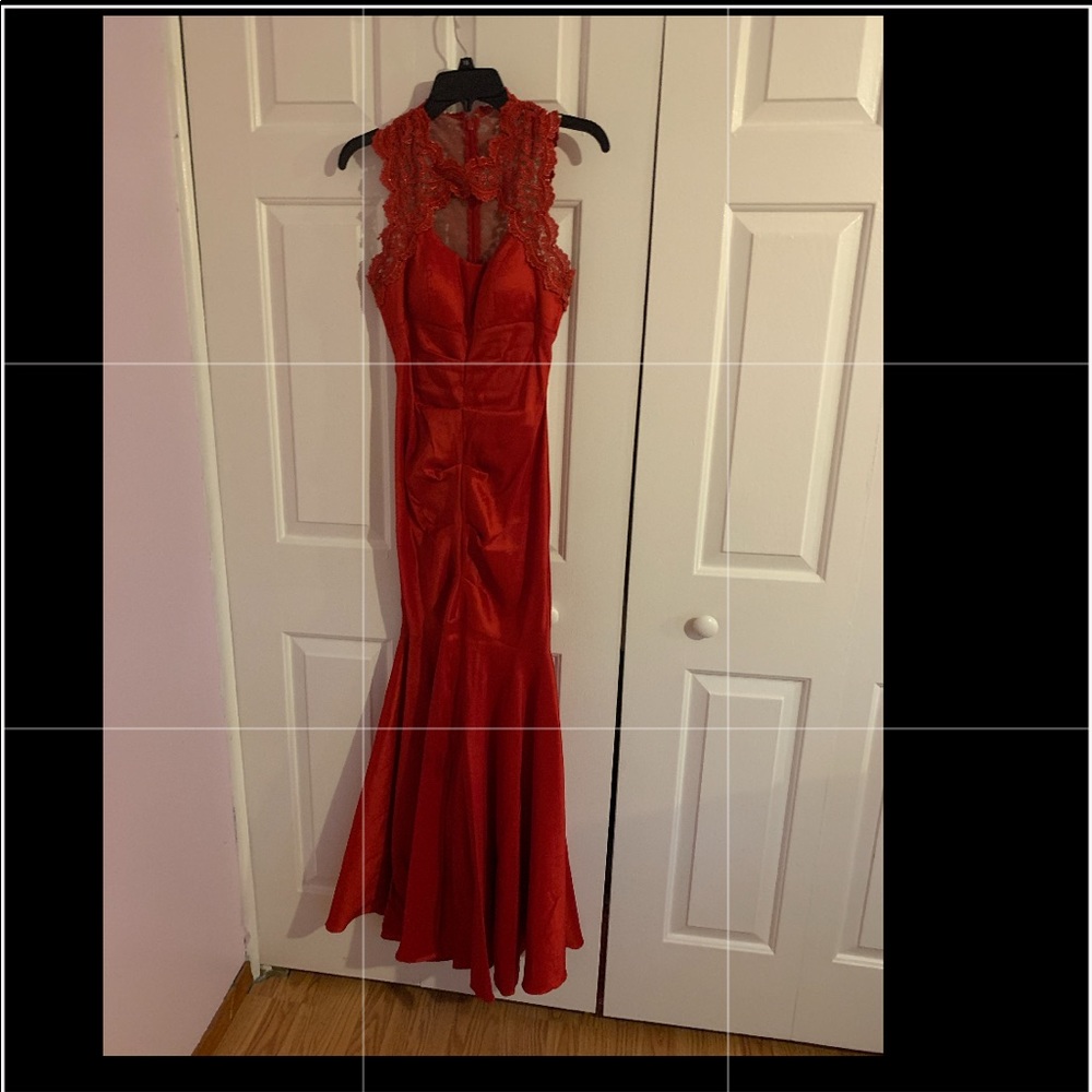 Dress - Picture 6 of 6